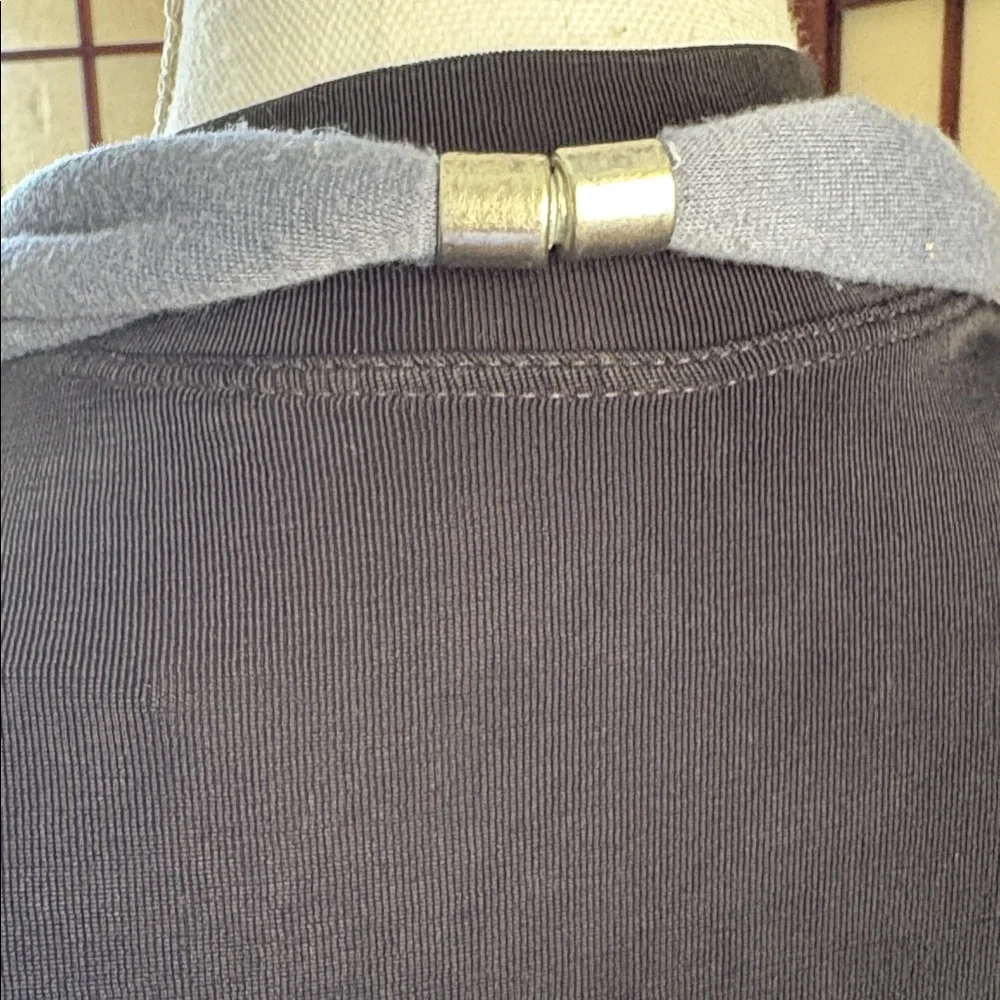 Elegant Blue Pendant Necklace, missing a stone on pendant - Picture 4 of 11